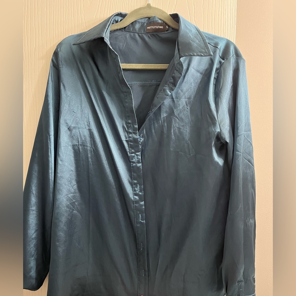 Pretty Little Thing Blue Buttoned Blouse